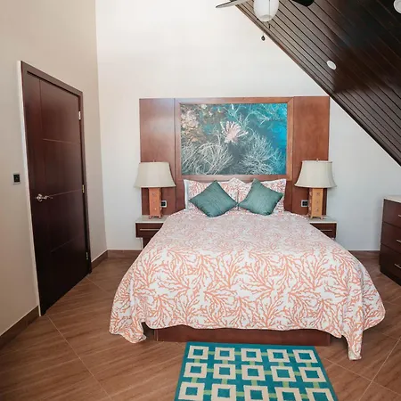 Surfrider Resort Hotel-3